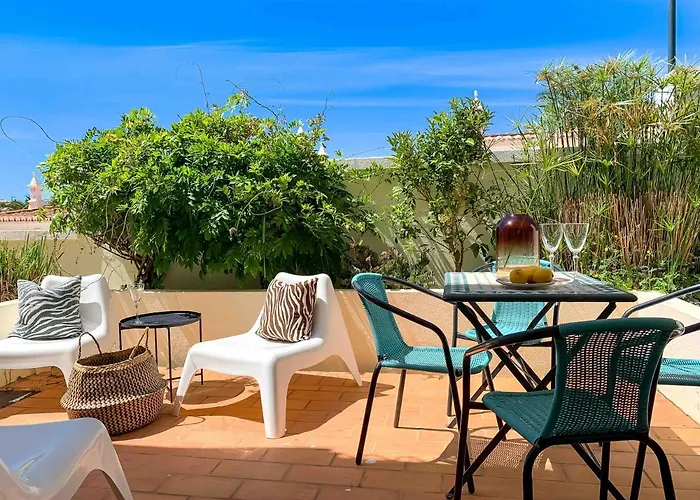 2Bdr Townhouse Duplex With Pool By Lovelystay